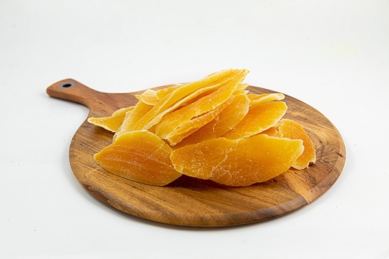 dried-mango-sliced